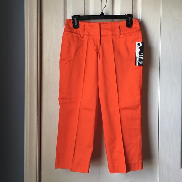 new directions Pants - New Directions Petite Capri Pants
